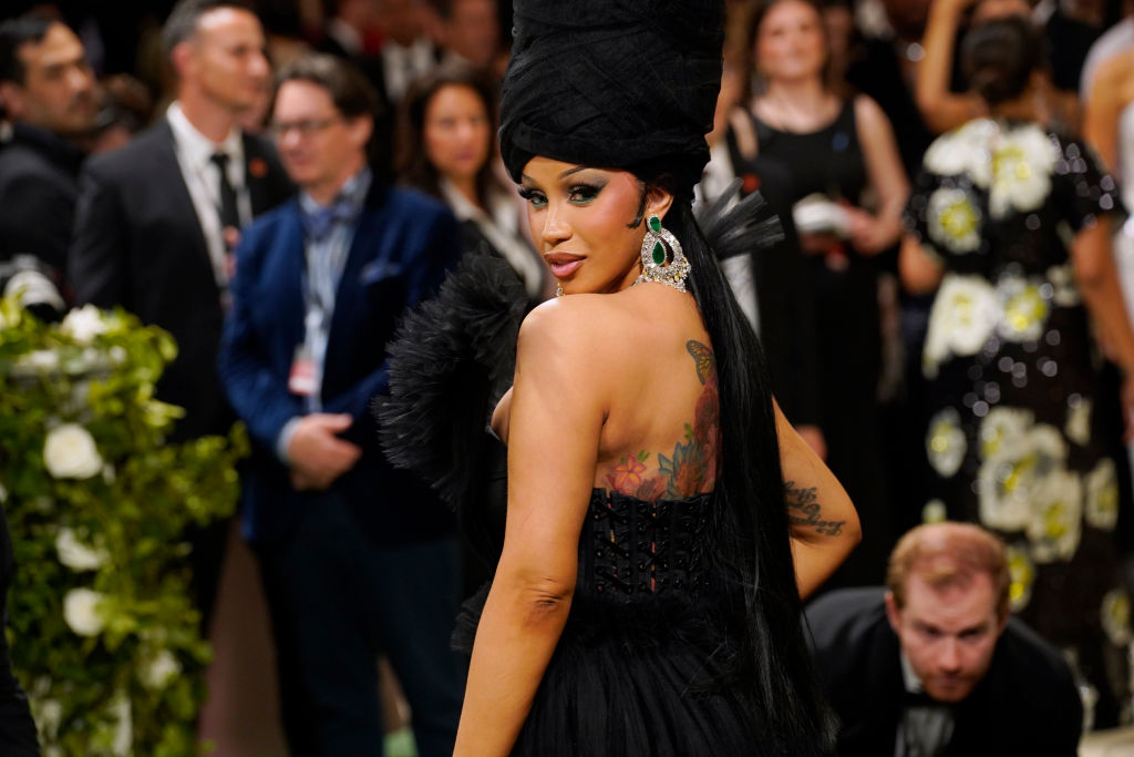 Pregnant Cardi B Shows Off Her Baby Bump In New Instagram Photos