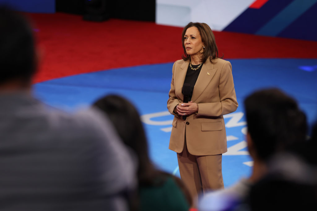 Kamala Harris Appeared At Univision Town Hall, Trump-Friendly Foes’ Teleprompter Claims Debunked