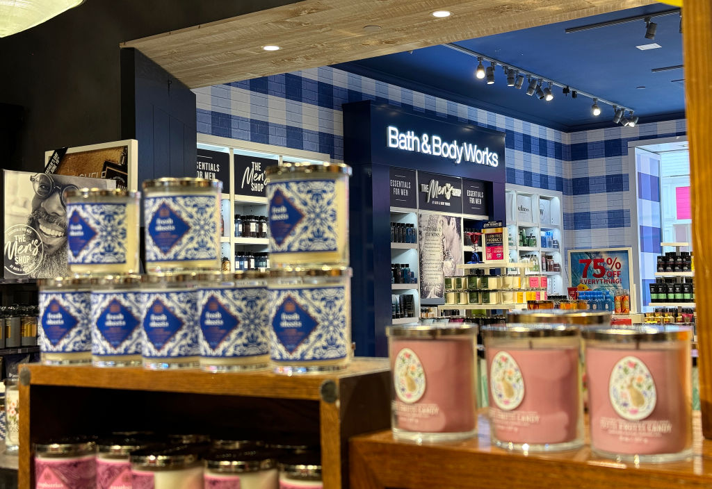 Bath and Body Works Apologizes For Accidental Offensive Candle