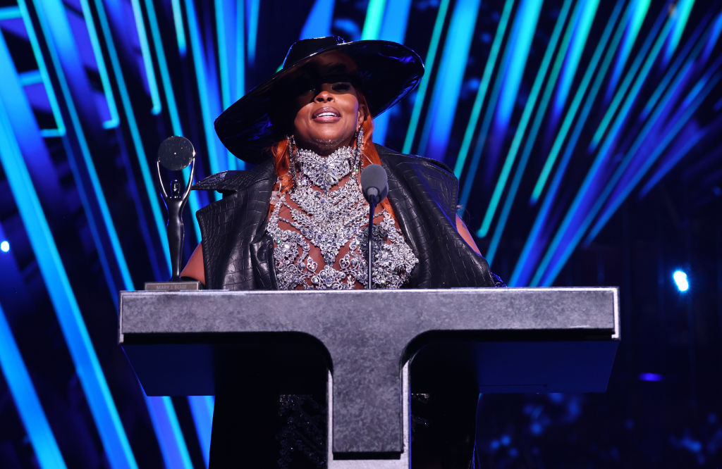 Iconic Moments: Mary J. Blige, A Tribe Called Quest, Dionne Warwick & More Inducted Into the Rock & Roll Hall of Fame