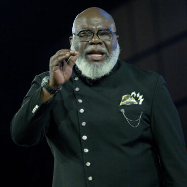 Bishop T.D. Jakes Files Defamation Lawsuit Against Fellow Pastor Duane Youngblood