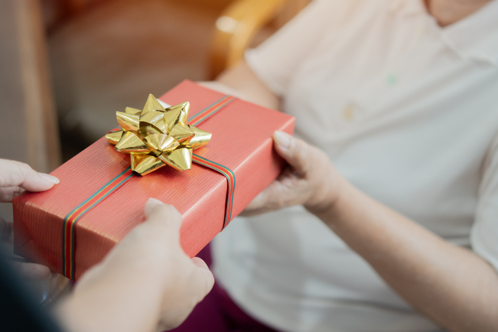 Returning A Gift? Here Are The Retailers With The Best & Worst Return Policies