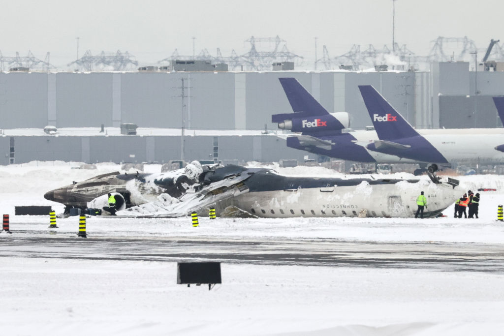 Delta Air Lines Offers ,000 to Passengers After Crash Landing