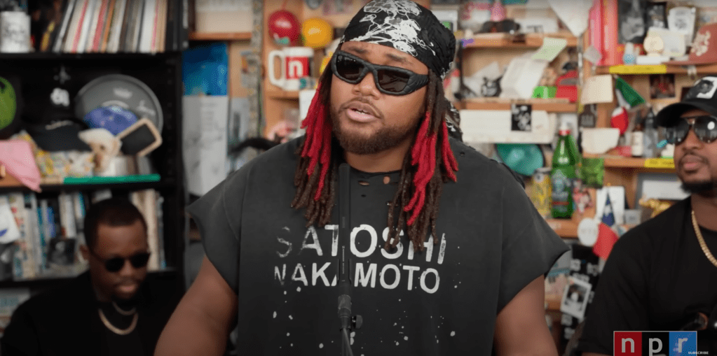 Leon Thomas Brings His R&B Crooning & Hit Song ‘Mutt’ To NPR’s Tiny Desk