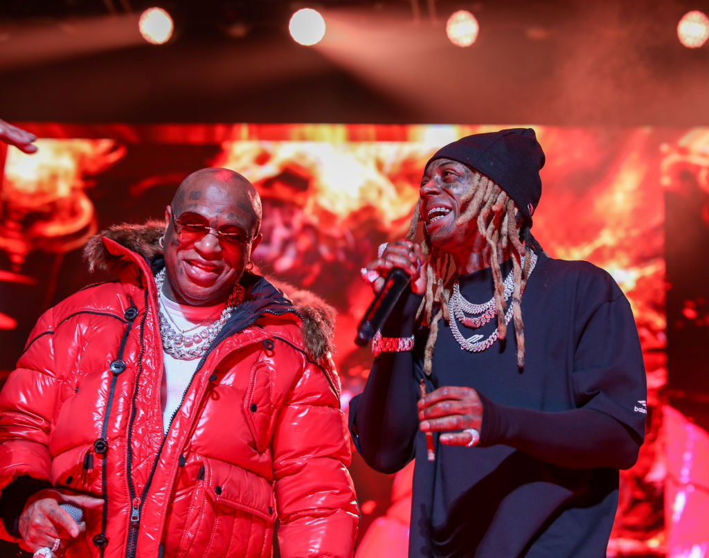 Lil Wayne Doesn’t Put Any Respect On Birdman’s Name & Cuts Him Off Mid Speech