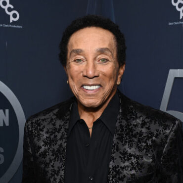 Smokey Robinson Faces Civil Lawsuit Alleging Workplace Misconduct