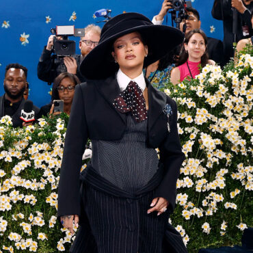 Rihanna Is Officially The Queen Of Fashionable Pregnancy Reveals