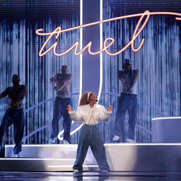 Janet Jackson Performs on TV for the First Time in 7 Years